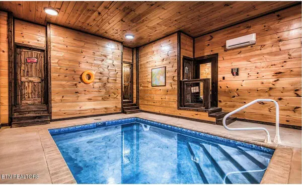 1775 Bluff Ridge Rd, Sevierville, TN 37876