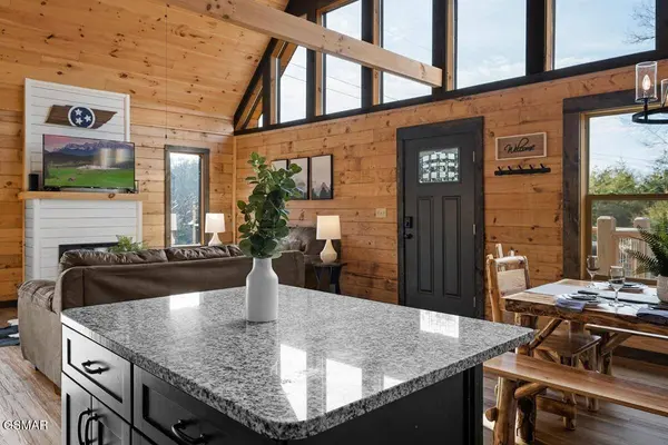 2304 Wingspan DR, Sevierville, TN 37876