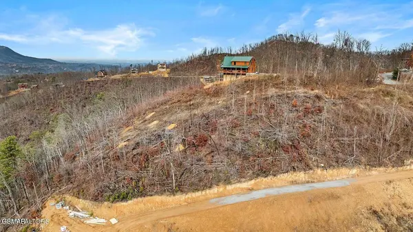 7R Lone Ridge RD, Sevierville, TN 37876
