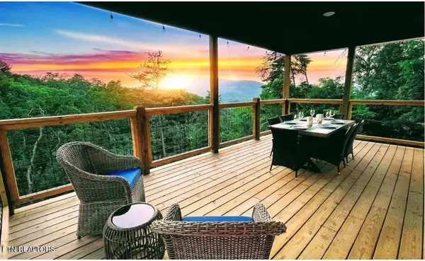3325 Grouse Ridge LN, Sevierville, TN 37862