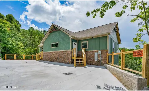 3321 Grouse Ridge LN, Sevierville, TN 37862