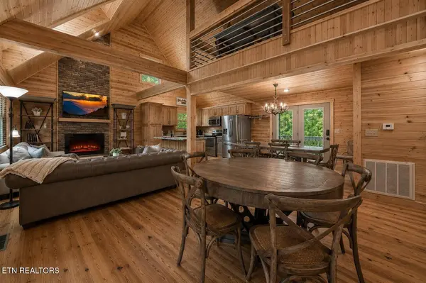 1218 Baden DR, Gatlinburg, TN 37738