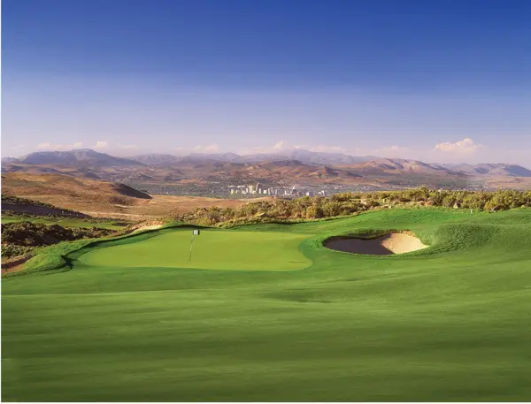 feature image of Discover Northern Nevada's Premier Golf Course Communities
