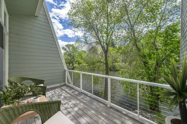 2020 Dickerson Rd, Reno, NV 89503-4904