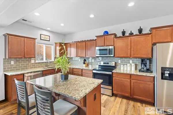 18740 Gray Hills Ct, Reno, NV 89508