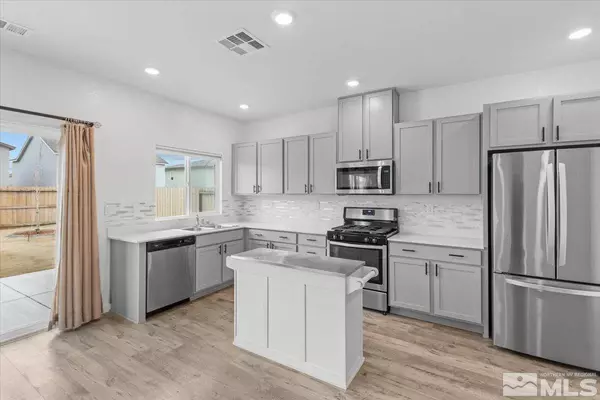 8863 Gazing Star Dr, Reno, NV 89506