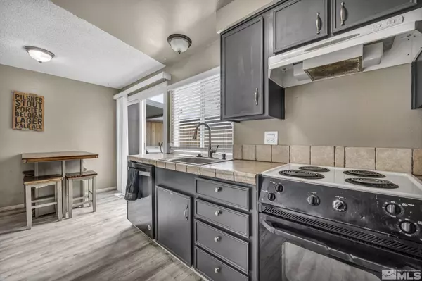 834 Ridgewood Drive #APT 2, Sparks, NV 89434