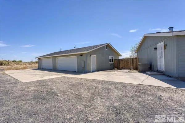 3035 E Green Avenue, Silver Springs, NV 89429