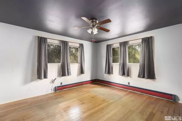 22855 Carriage Dr, Reno, NV 89521