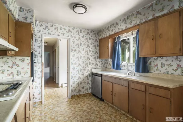 22855 Carriage Dr, Reno, NV 89521