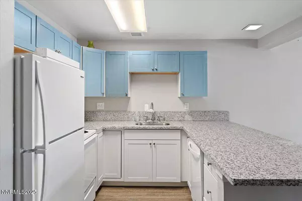 2555 Clear Acre LN Lane #APT 13, Reno, NV 89512