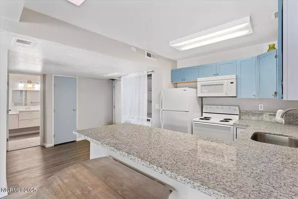 2555 Clear Acre LN Lane #APT 13, Reno, NV 89512