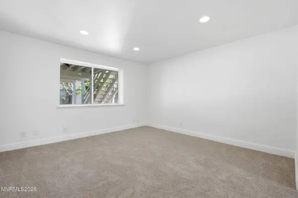 1406 La Loma DR, Carson City, NV 89701