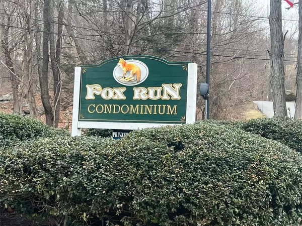 420 Fox Run LN, Carmel, NY 10512