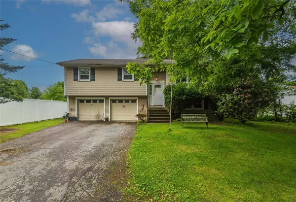 3042 Gomer ST, Yorktown Heights, NY 10598