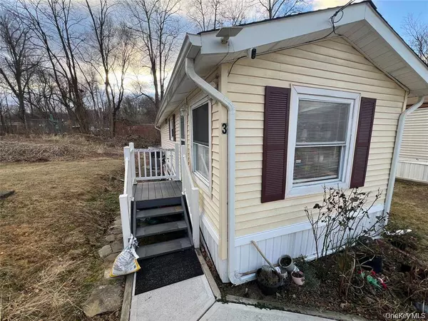 2 Mazies LN #3, New Windsor, NY 12553