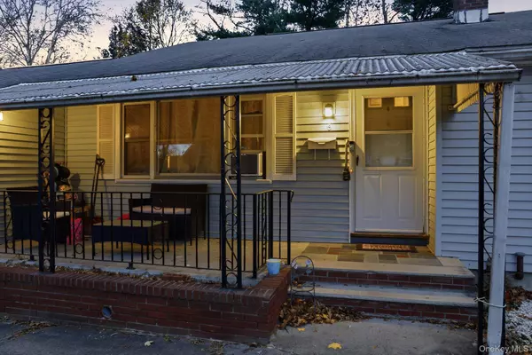 6 Liss RD, Wappingers Falls, NY 12590