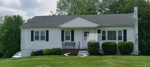 25 Degarmo RD, Poughkeepsie, NY 12603