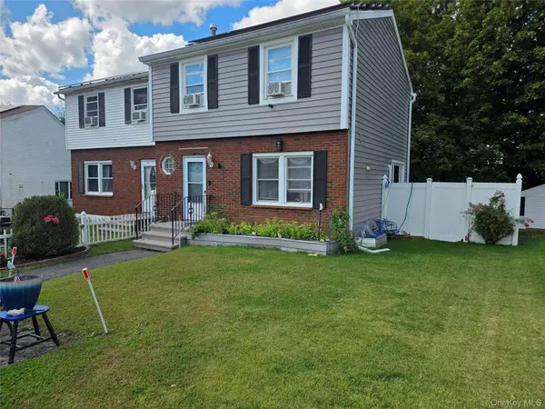 17 Harbor Hill CT, Beacon, NY 12508
