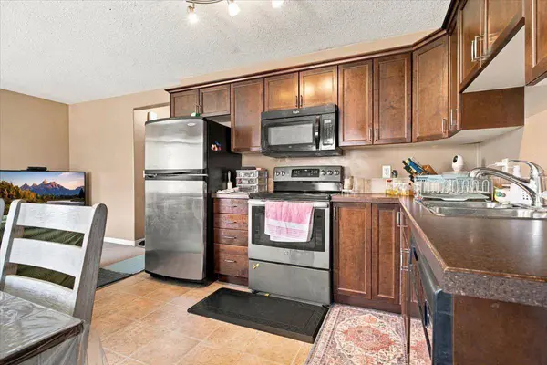 10150 121 AVE #209, Grande Prairie, AB T8V 8H2