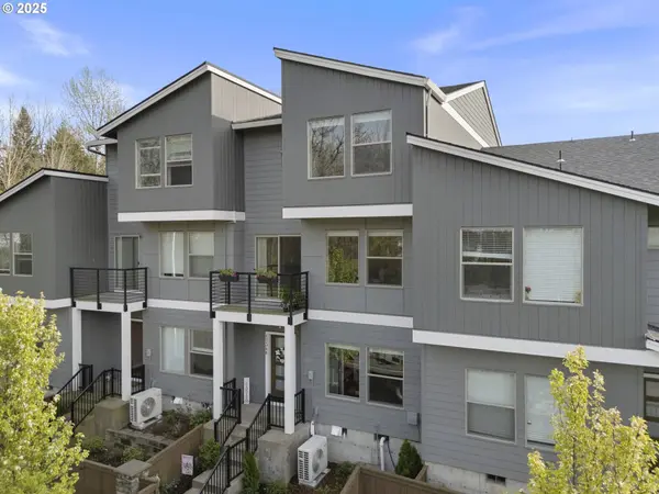 17346 SE CROSSROADS AVE, Happy Valley, OR 97086
