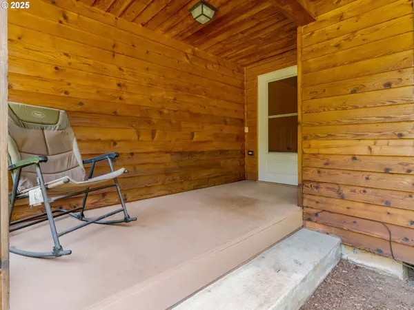 24873 S BEESON RD, Beavercreek, OR 97004