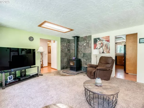 24873 S BEESON RD, Beavercreek, OR 97004