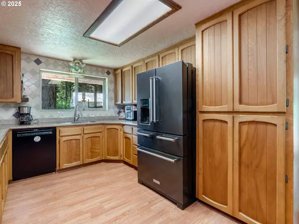 24873 S BEESON RD, Beavercreek, OR 97004