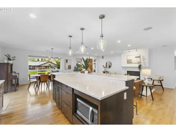 4704 SW 53RD AVE, Portland, OR 97221