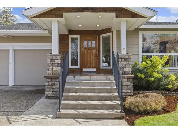 4704 SW 53RD AVE, Portland, OR 97221