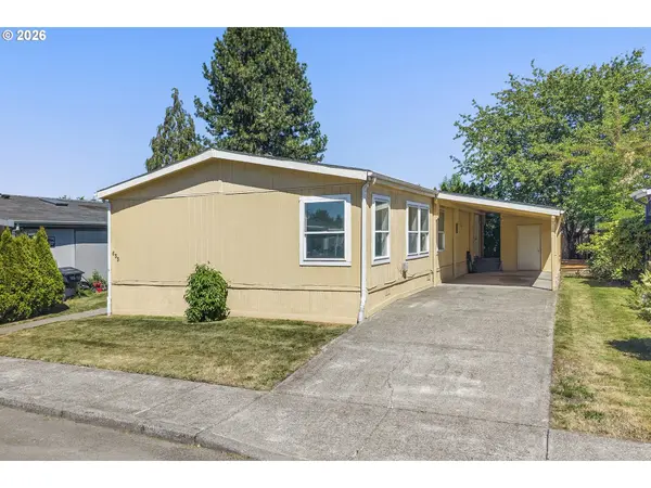 655 VILLAGE DR, Molalla, OR 97038