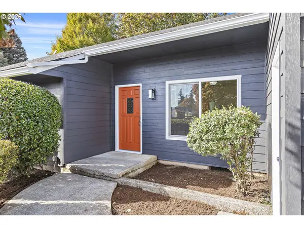 19053 CENTRAL POINT RD, Oregon City, OR 97045