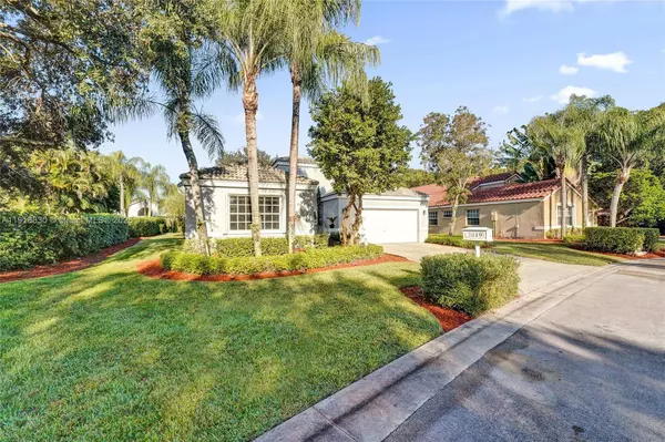 2019 Cove Ln, Weston, FL 33326