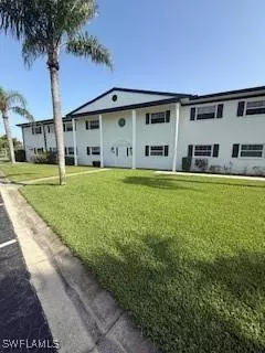 7055 New Post DR #6, North Fort Myers, FL 33917