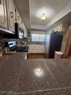 7055 New Post DR #6, North Fort Myers, FL 33917