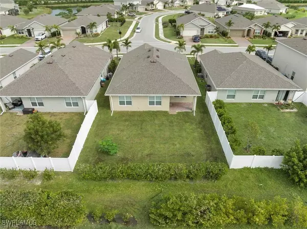 3304 Acapulco CIR, Cape Coral, FL 33909