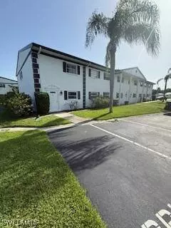 7055 New Post DR #6, North Fort Myers, FL 33917