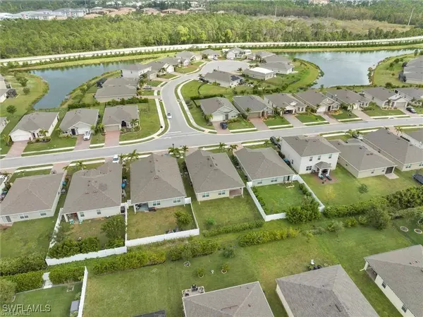 3304 Acapulco CIR, Cape Coral, FL 33909