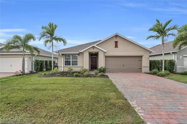 3304 Acapulco CIR, Cape Coral, FL 33909