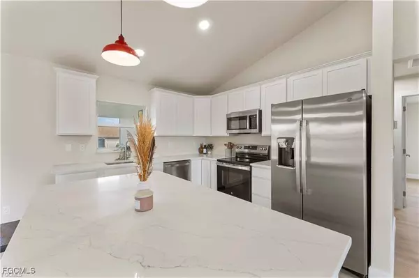 1805 NW 3rd AVE, Cape Coral, FL 33993