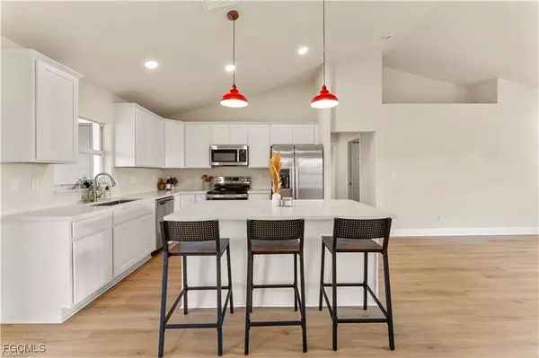 1805 NW 3rd AVE, Cape Coral, FL 33993