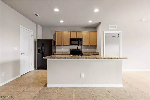 15268 Yellow Wood DR, Alva, FL 33920