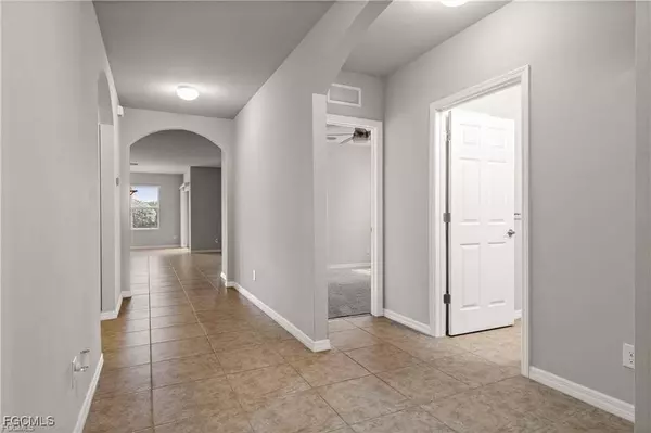 15268 Yellow Wood DR, Alva, FL 33920