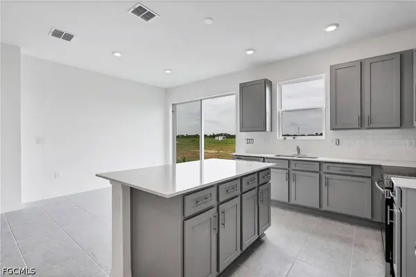 17323 Peregrine WAY, Babcock Ranch, FL 33982