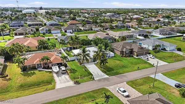 2026 SW 30th ST, Cape Coral, FL 33914