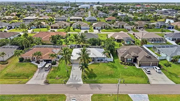 2026 SW 30th ST, Cape Coral, FL 33914