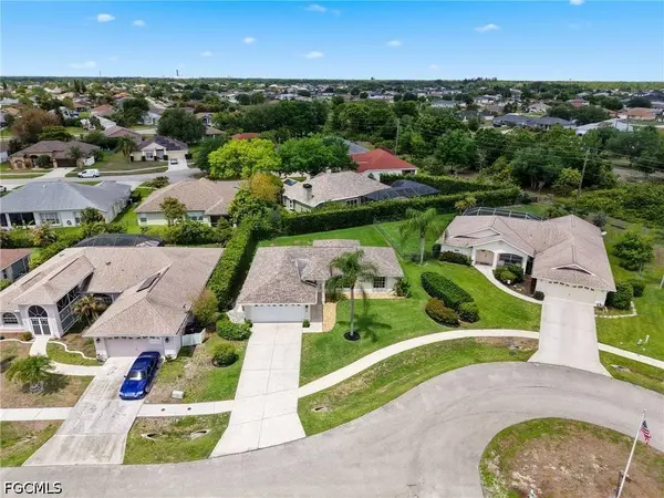 1529 Junior CT, Lehigh Acres, FL 33971