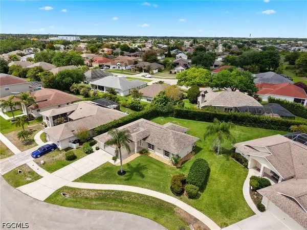1529 Junior CT, Lehigh Acres, FL 33971