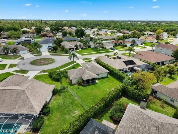 1529 Junior CT, Lehigh Acres, FL 33971
