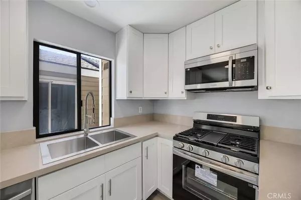 5 Sundance DR, Newport Beach, CA 92663